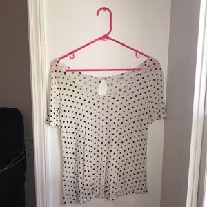 White with black polka dot tee